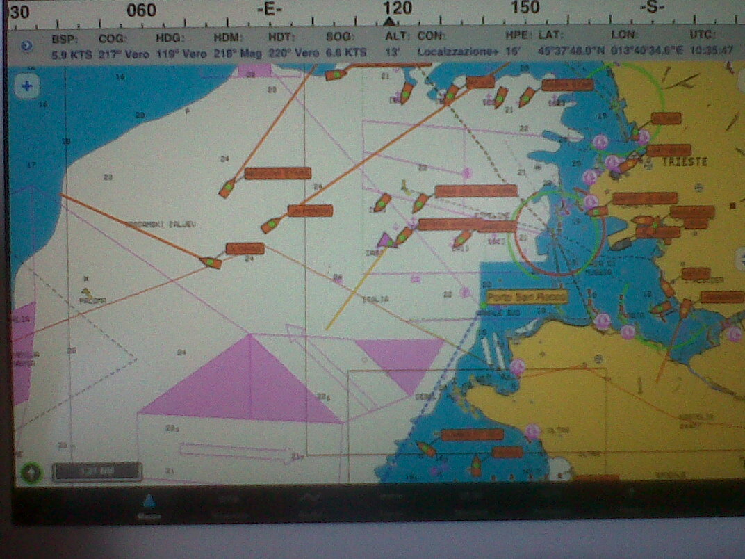 [Immagine: 20116131084_AIS per Ipad- golfo di TS 12.06.2011.jpg]